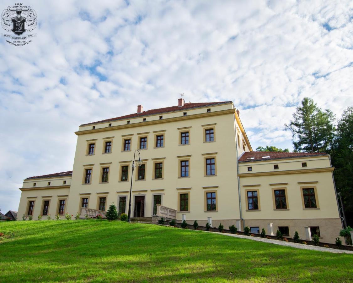 Palac Lubiechowa-Jelenia Gora- Riesengebirge Exteriör bild