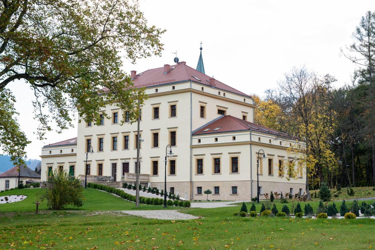 Palac Lubiechowa-Jelenia Gora- Riesengebirge Exteriör bild