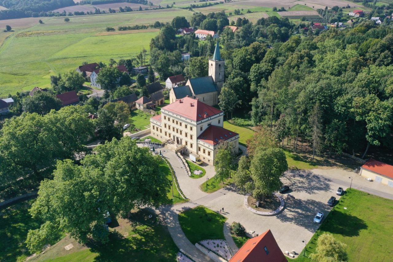 Palac Lubiechowa-Jelenia Gora- Riesengebirge Exteriör bild
