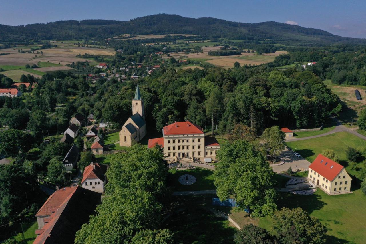 Palac Lubiechowa-Jelenia Gora- Riesengebirge Exteriör bild